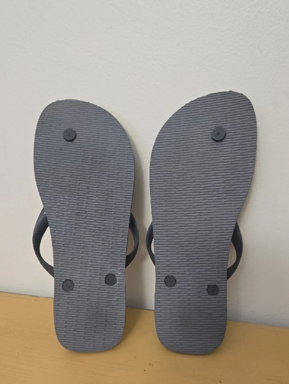 Havaianas Gray Slim Flip Flops with Brazilian Flag Detail
